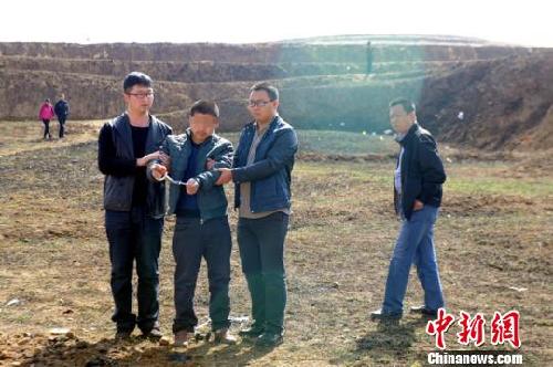 山西持枪杀人案：1对夫妇被活埋 妻子生前遭强奸